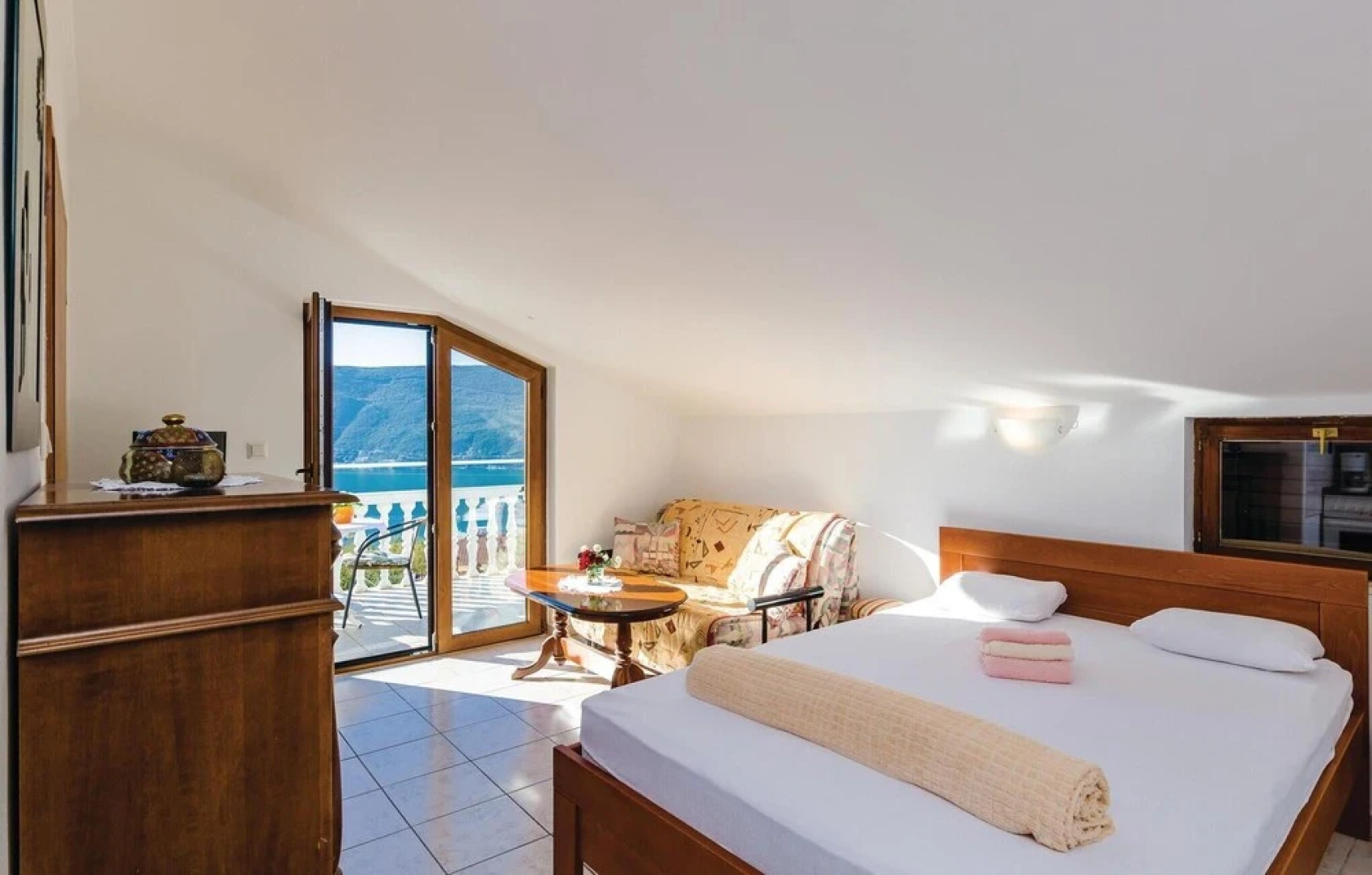 Nice Home in Herceg Novi With Wifi and 1 Bedrooms