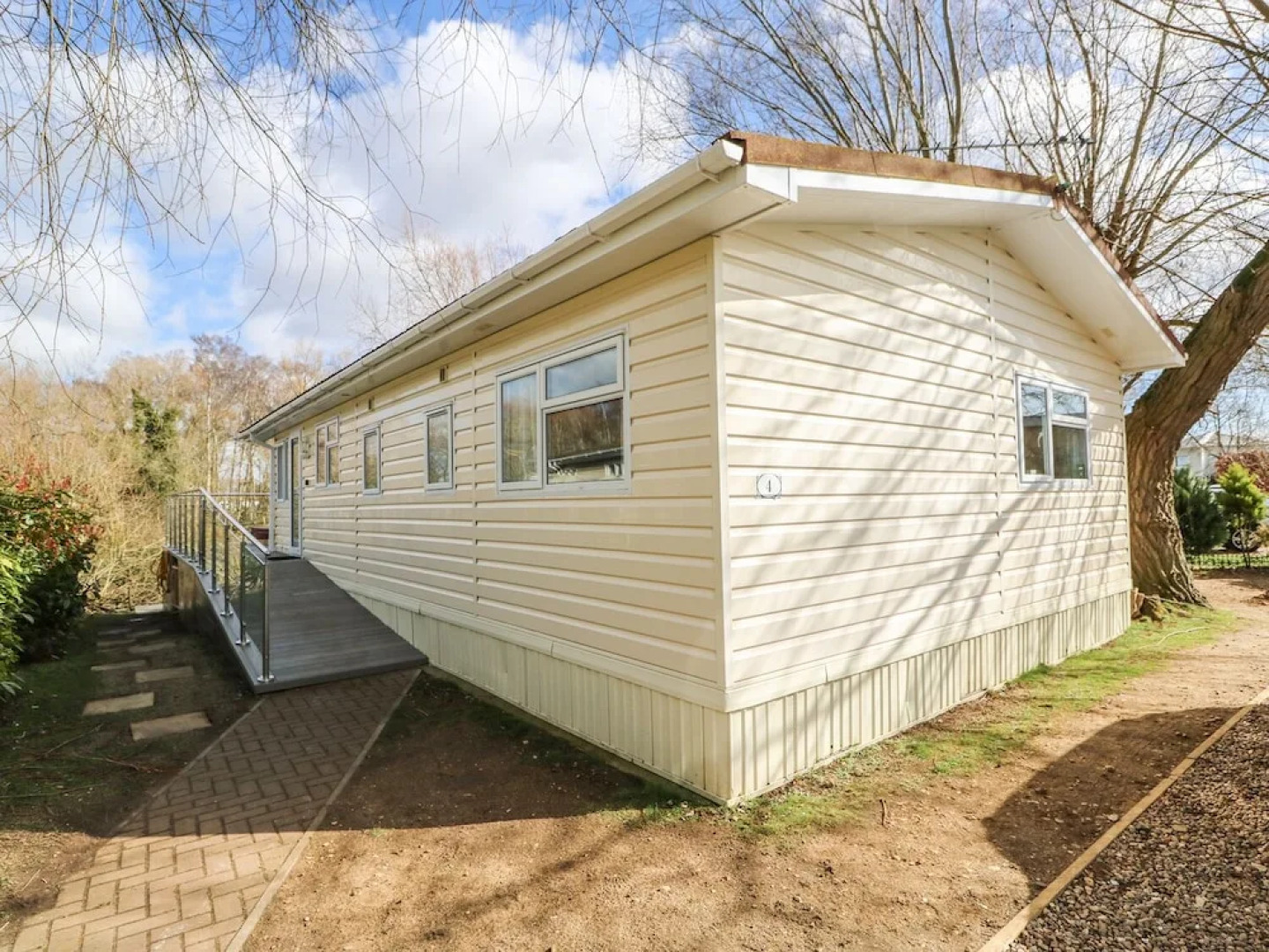 No 4 Elm Drive, Lincoln