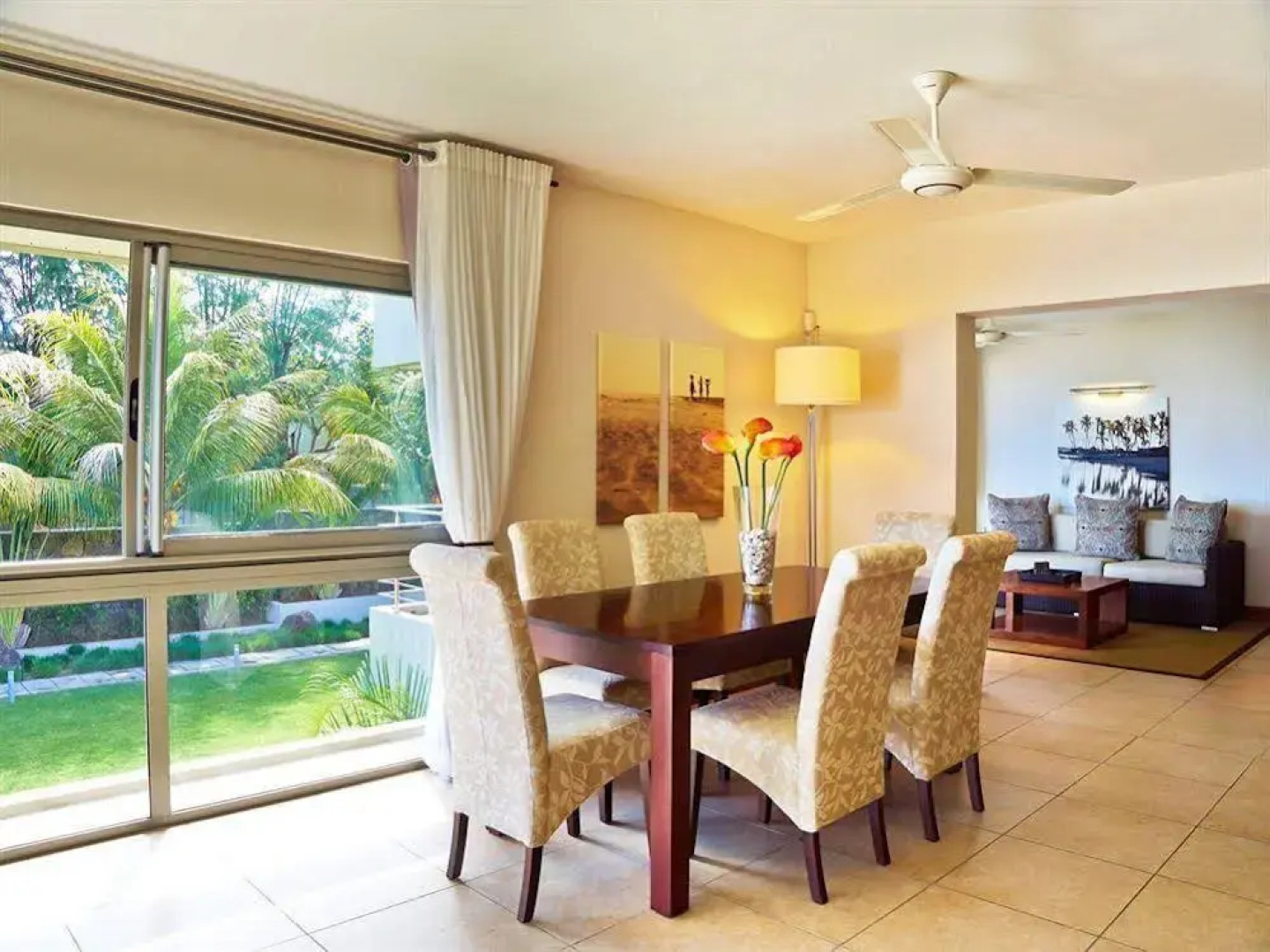 Bon Azur Elegant Suites & Penthouses