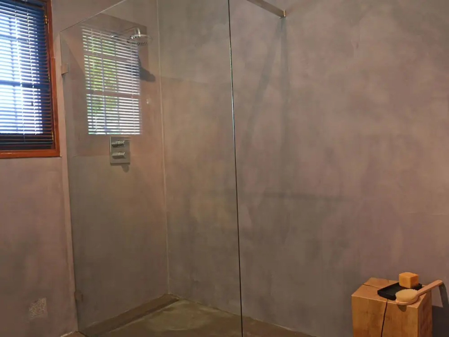 Very attractive detached villa with its own swimming pool