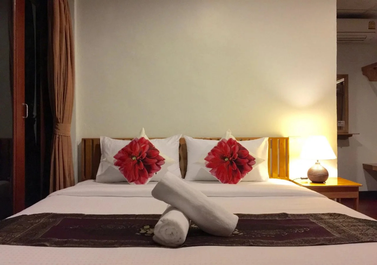 West Coast Beach Resort Koh Phangan