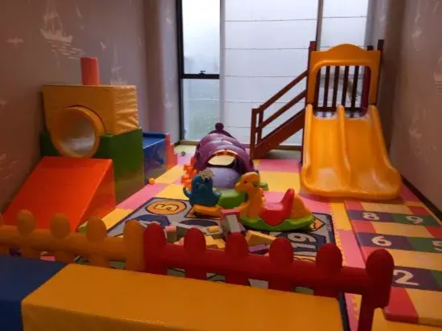 Watching the Sunrise Hotel on the Sea