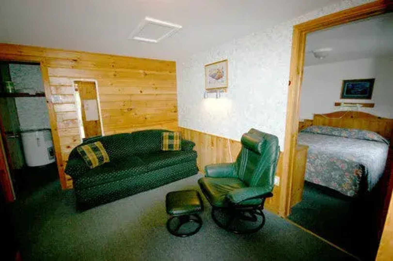 Spectacle Lake Lodge