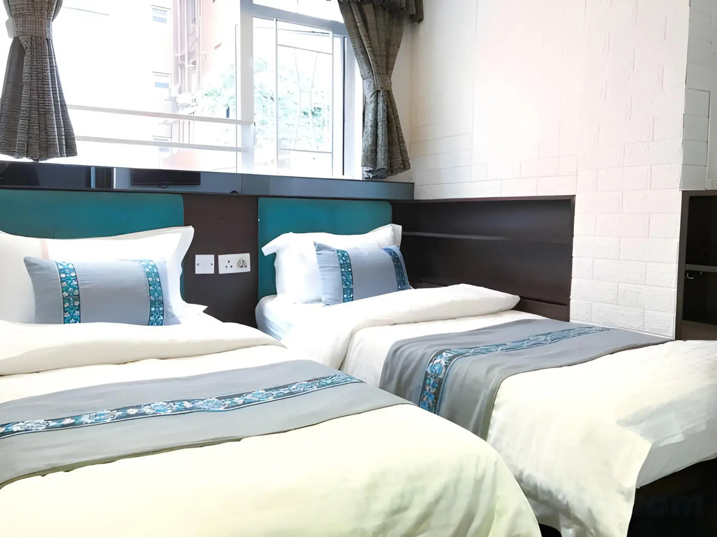 Seasons Hotel - Tsim sha tsui