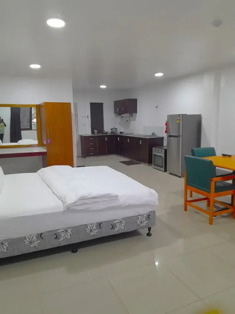 White Diamond Apartment