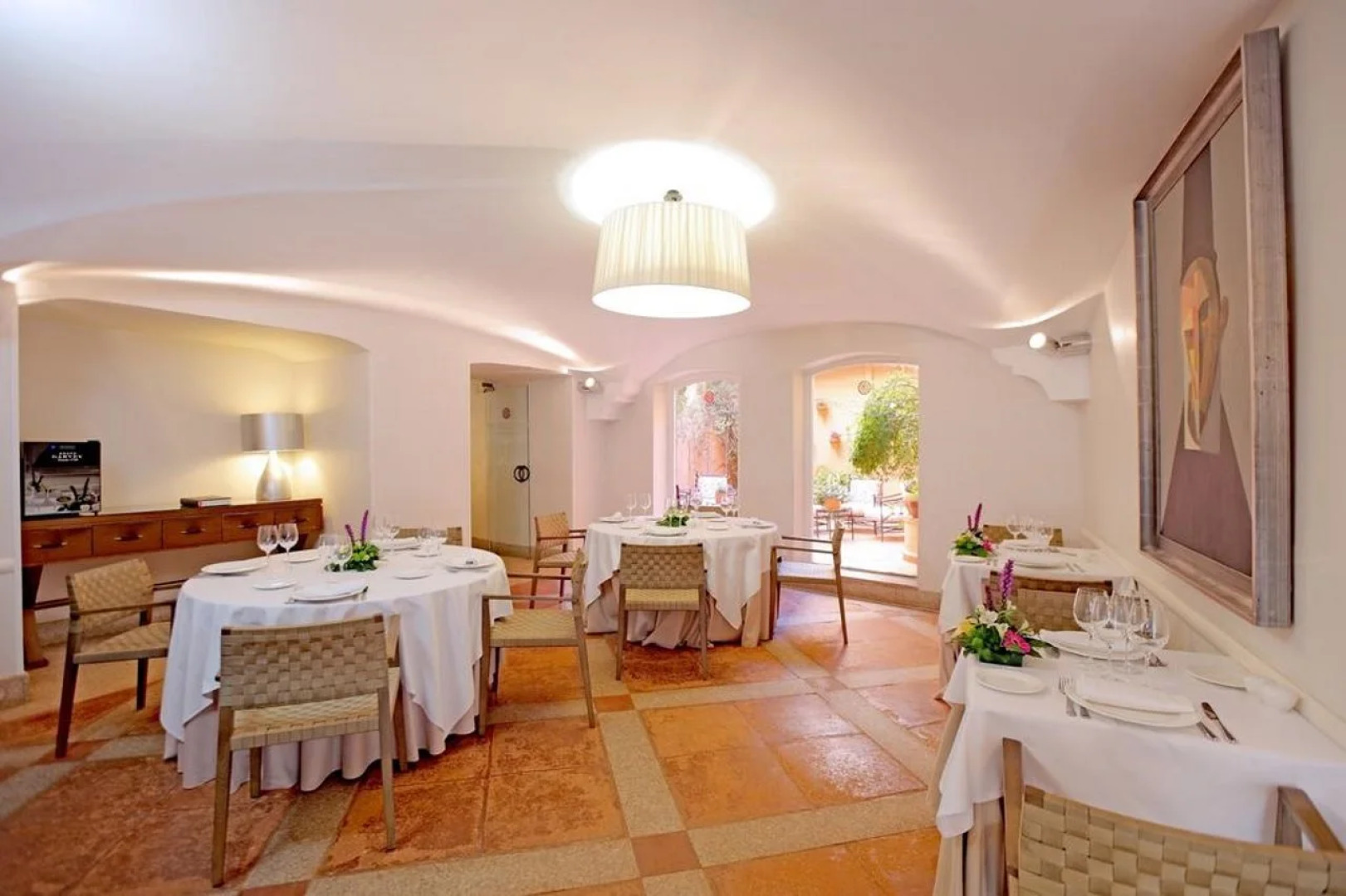 Отель NH Collection Cáceres Palacio de Oquendo