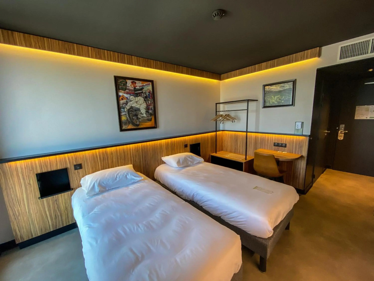 B&B HOTEL Clermont-Ferrand A71/A75 La Méridienne