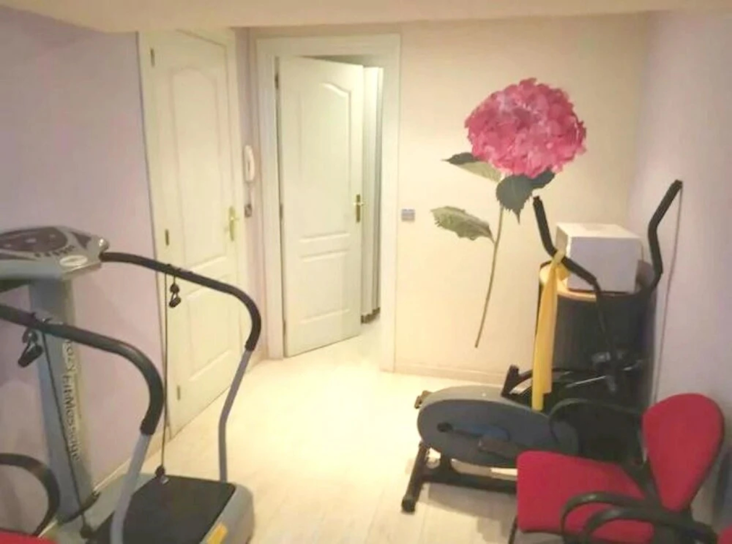 House With 5 Bedrooms in Dos Hermanas, With Pool Access, Enclosed Gard