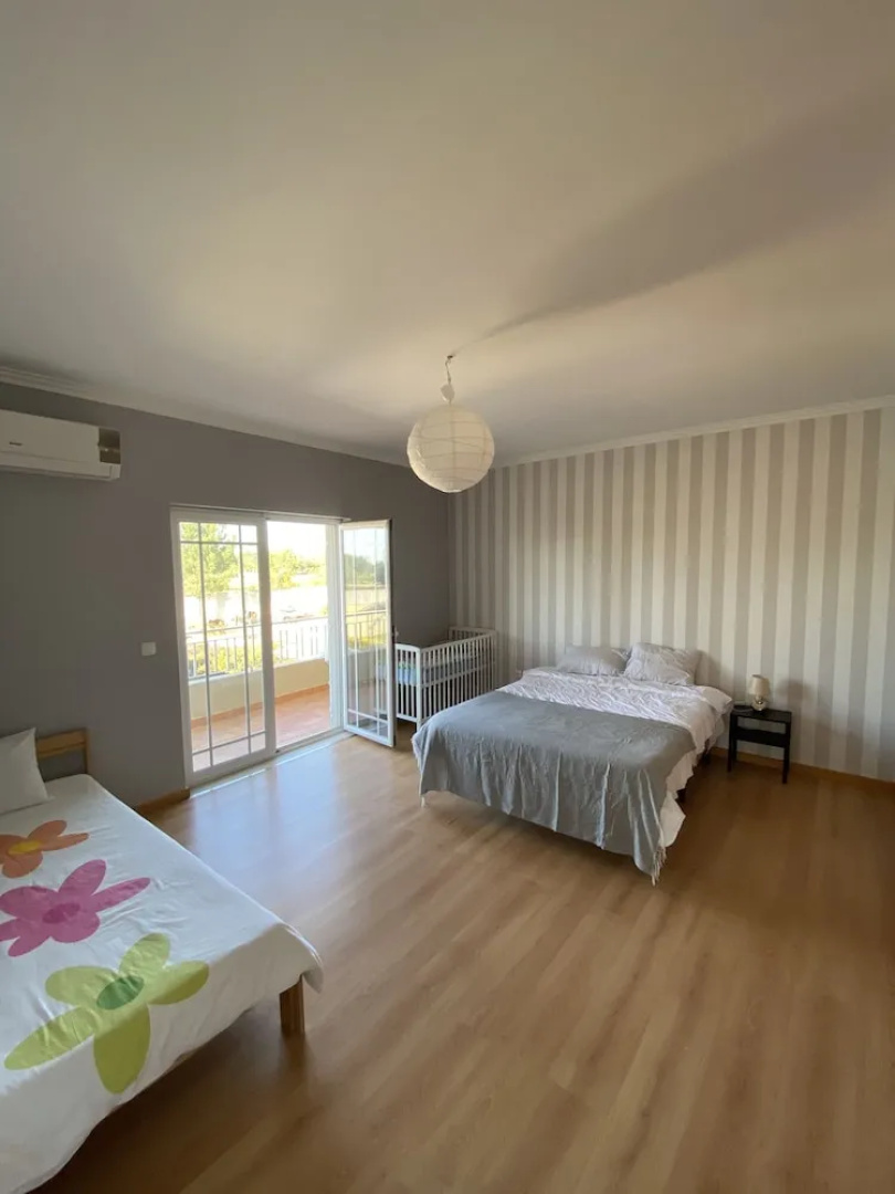 Charming 4-bed Villa in Quinta do Anjo, Palmela