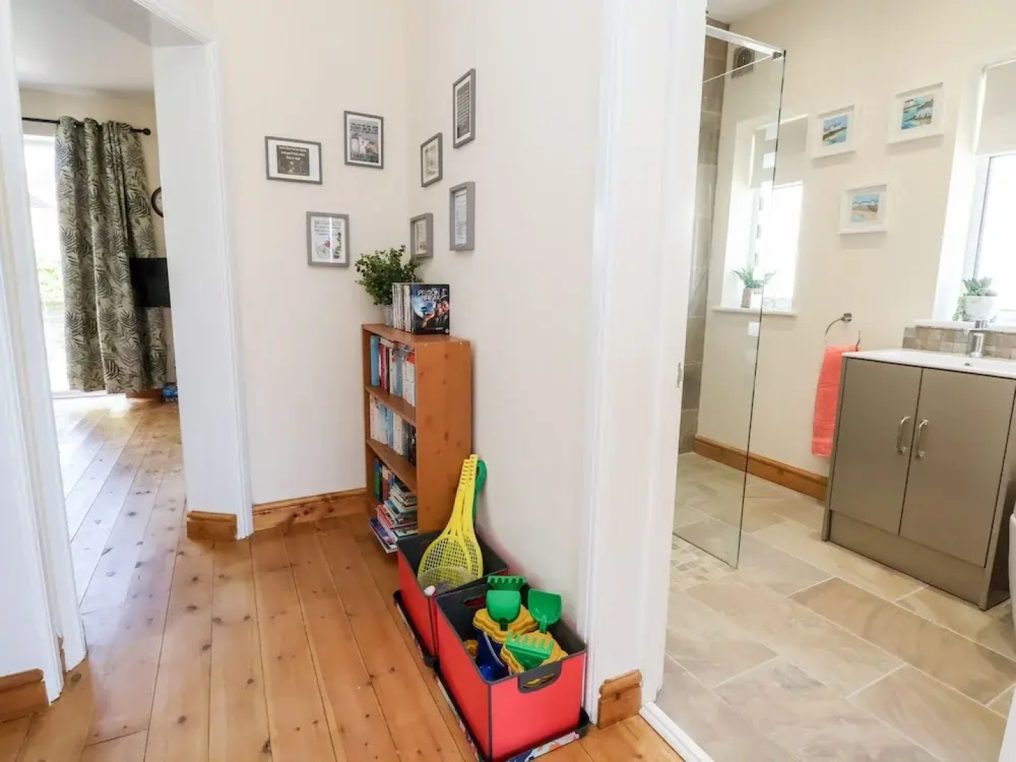 3 Rhyd Drive
