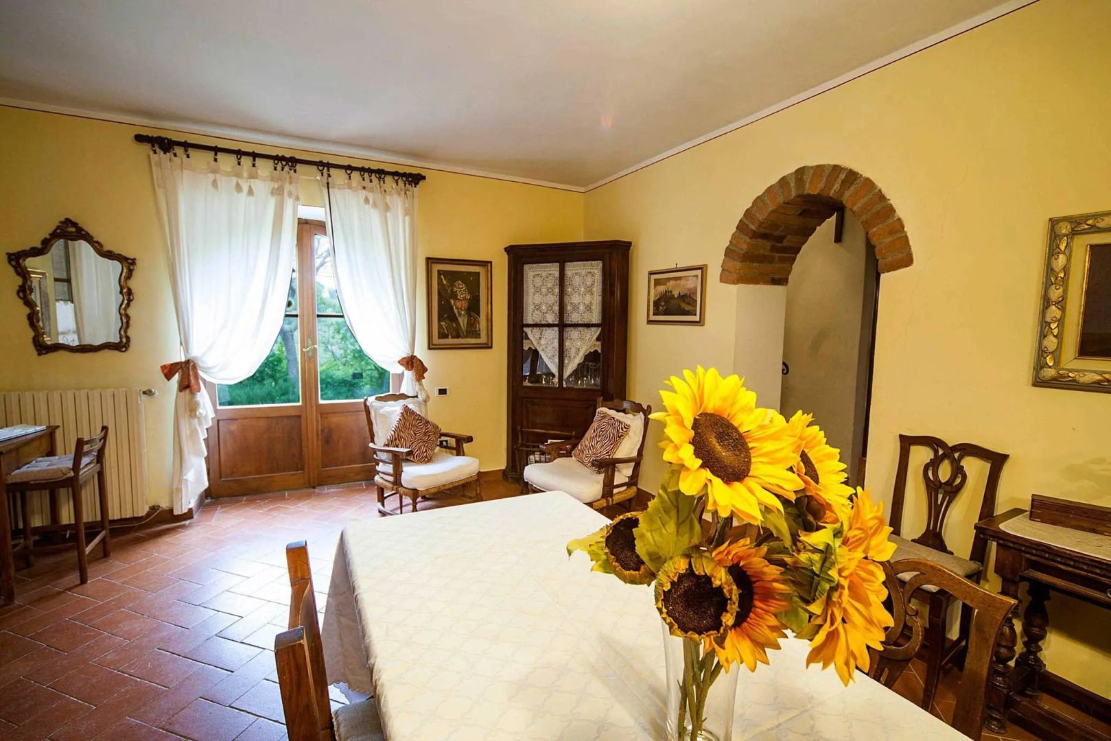 Panoramic Villa in Tuscany Rolling Hill, Well Connected, Everyday new Journey to