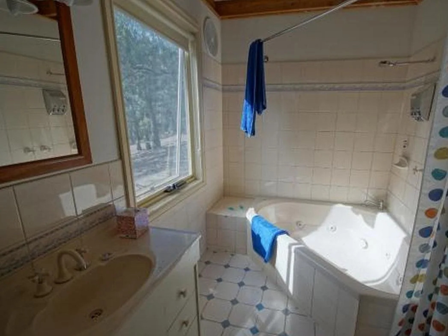 Lorne Bush House Cottages & Eco Retreats