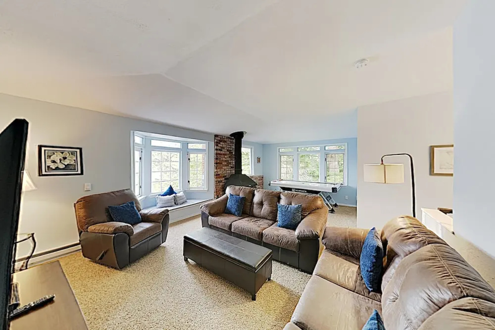 New Listing! Grandpas Lake House W/ Hot Tub 4 Bedroom Home