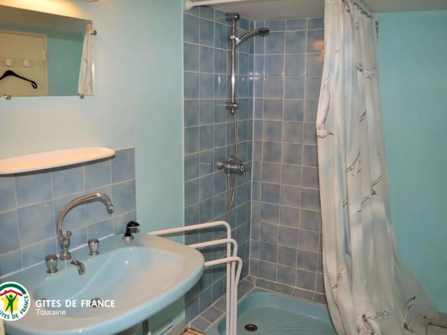 Gîte Saint-Laurent-de-Lin, 4 pièces, 6 personnes - FR-1-381-501