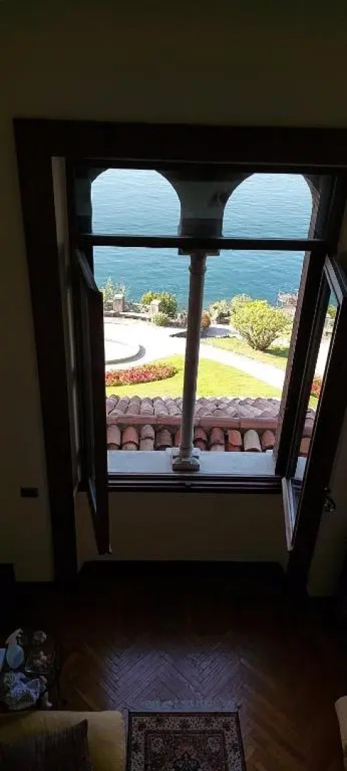 Charming Apartment Lake Front