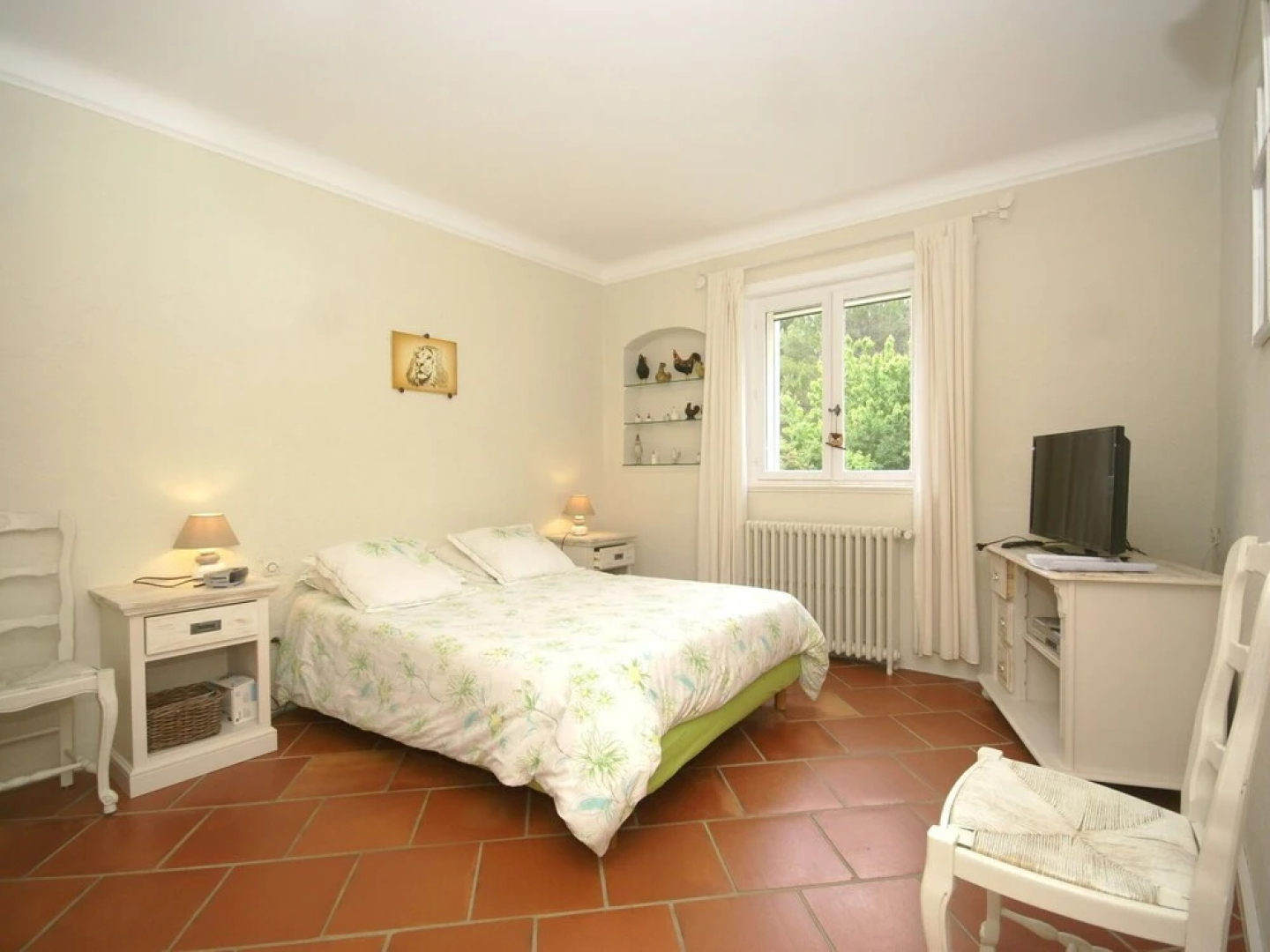Sweet Holiday Home With a Large Lawn, Swimming Pool, Privacy and Close to Cute Villages