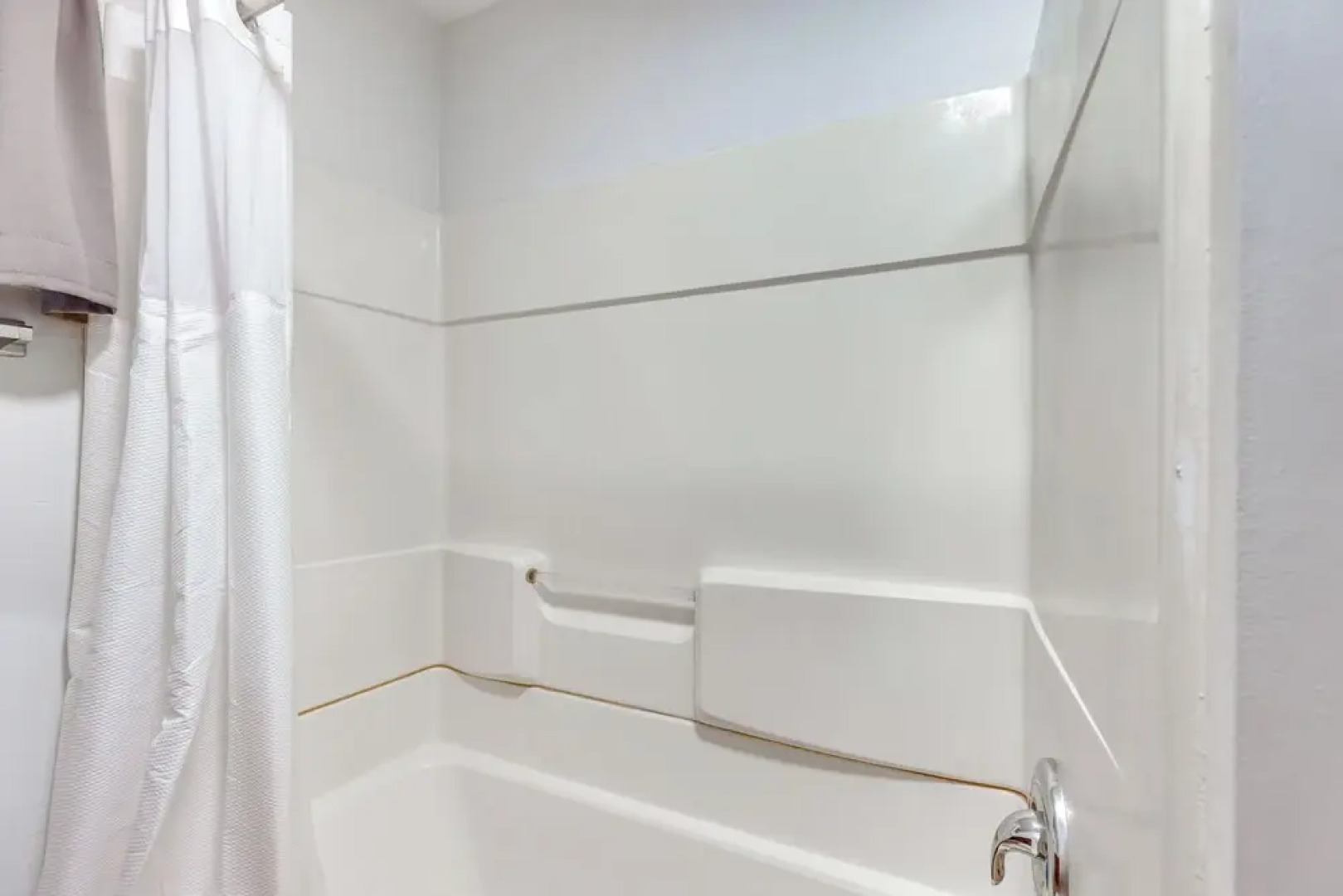 1 Mi to Dtwn: Pet-friendly Corning Retreat