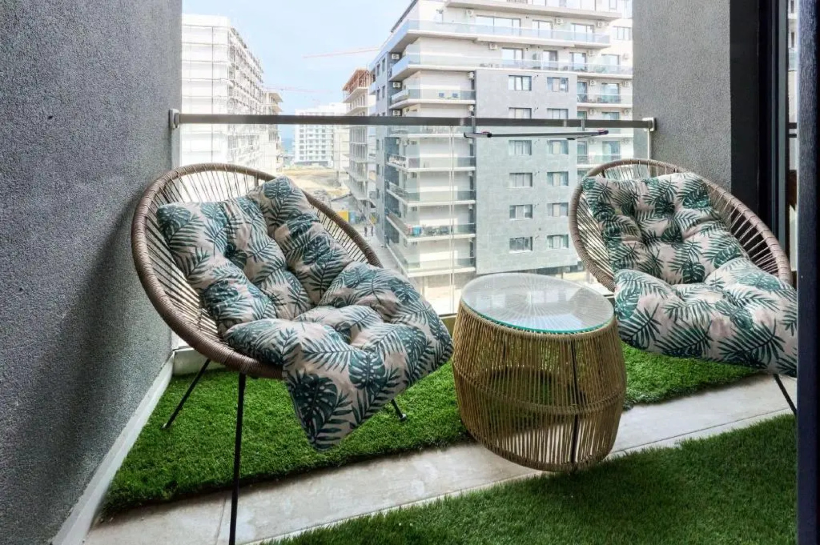 Color Studios in Nord10 - Pool & playground