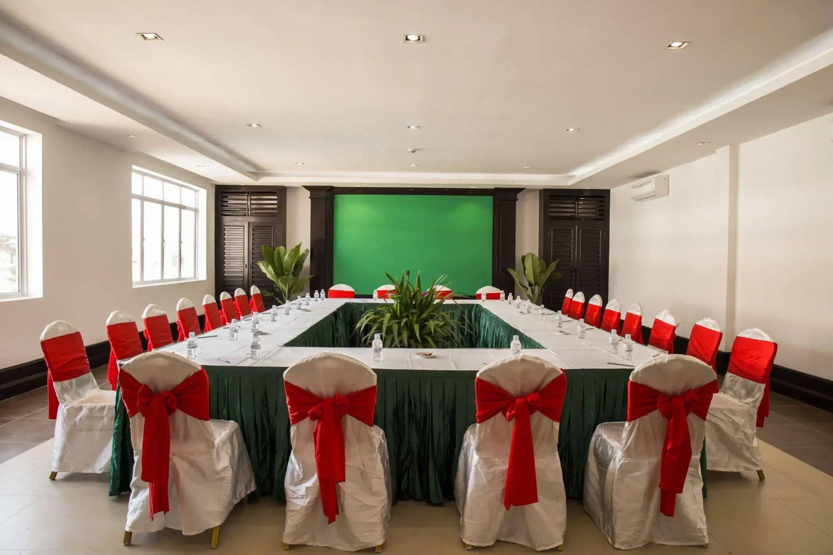 Glorious Hotel & Spa