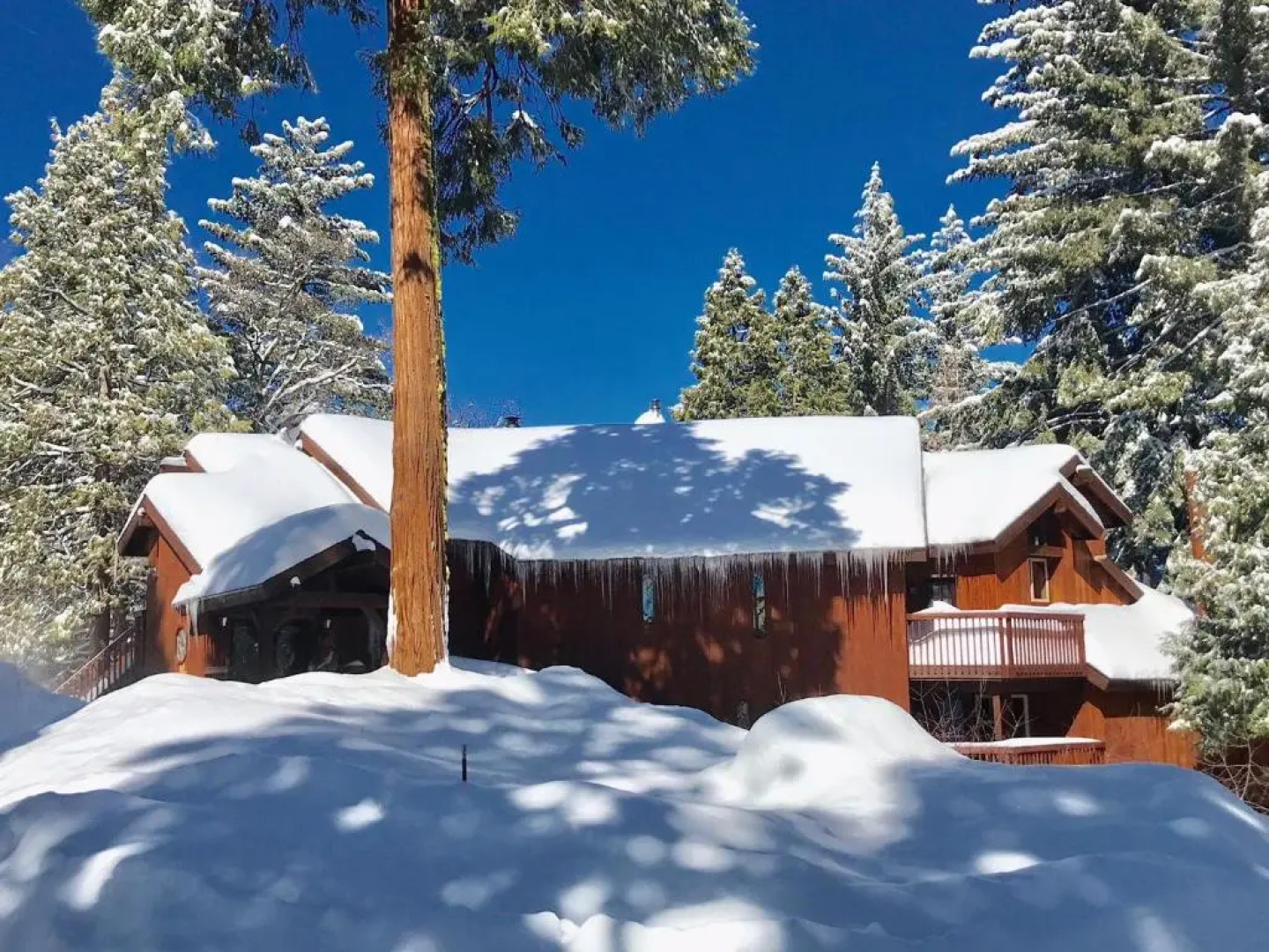 Four Seasons - 3br/4ba Holiday Home