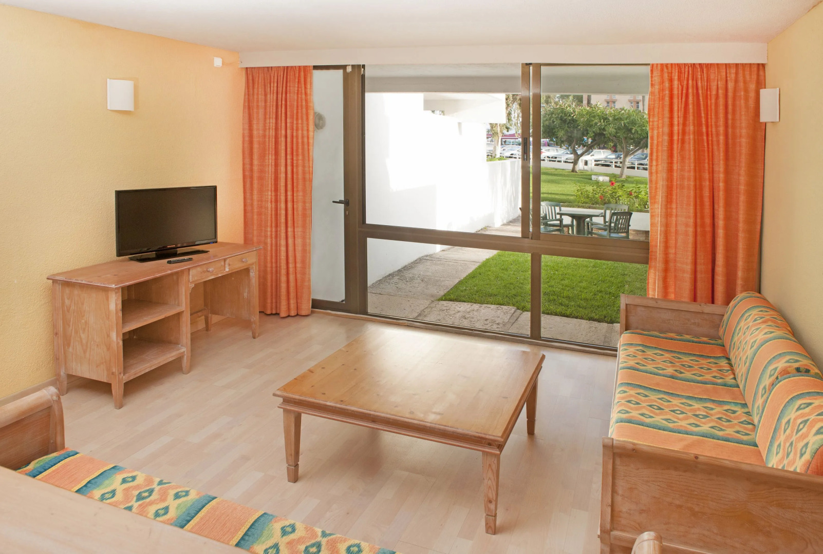 Iberostar Waves Ciudad Blanca