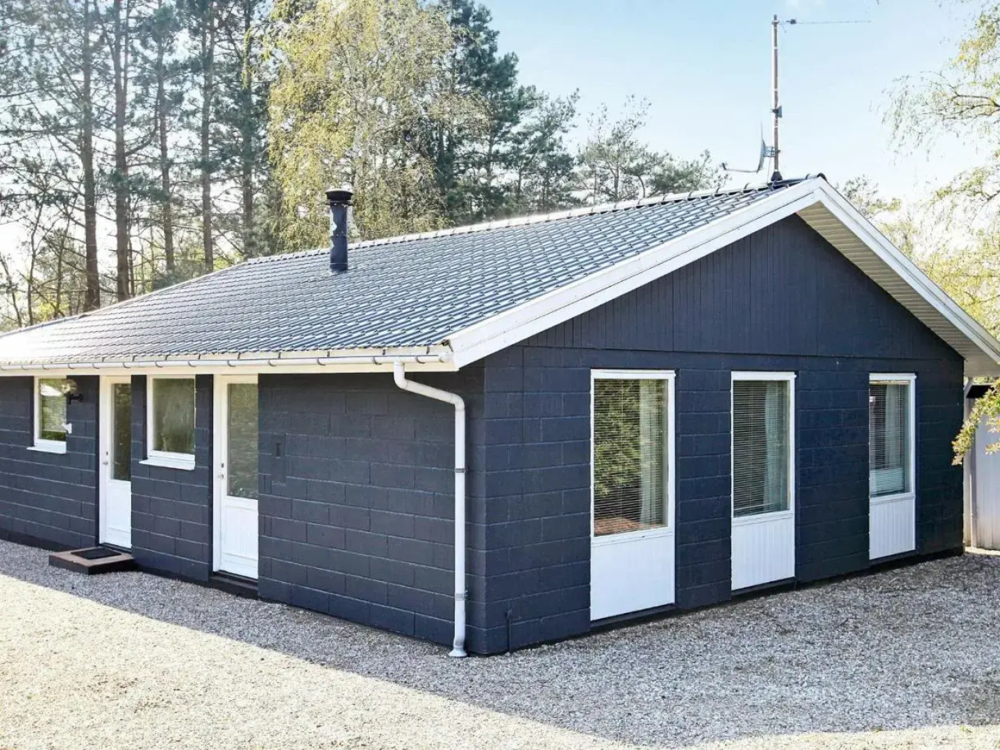 Three-Bedroom Holiday home in Millinge 1