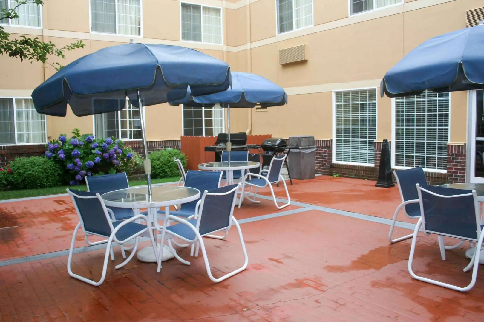 Extended Stay America Select Suites Providence Airport