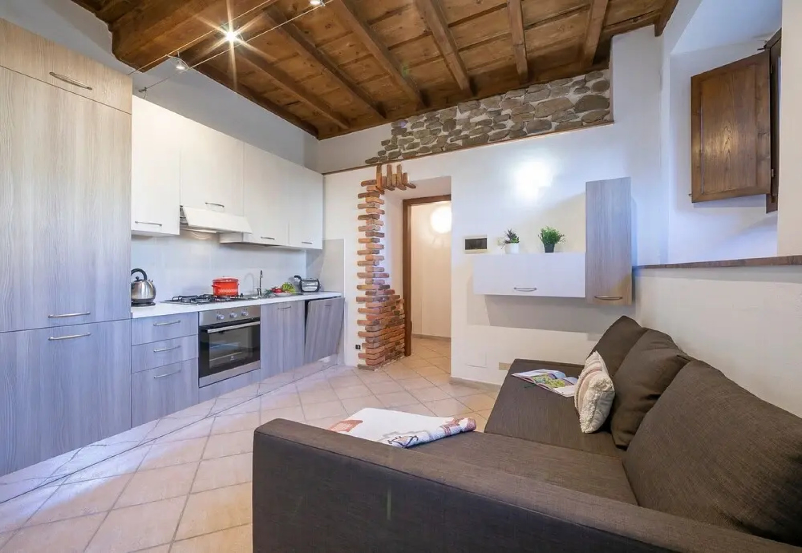 Alla Corte Di Angera