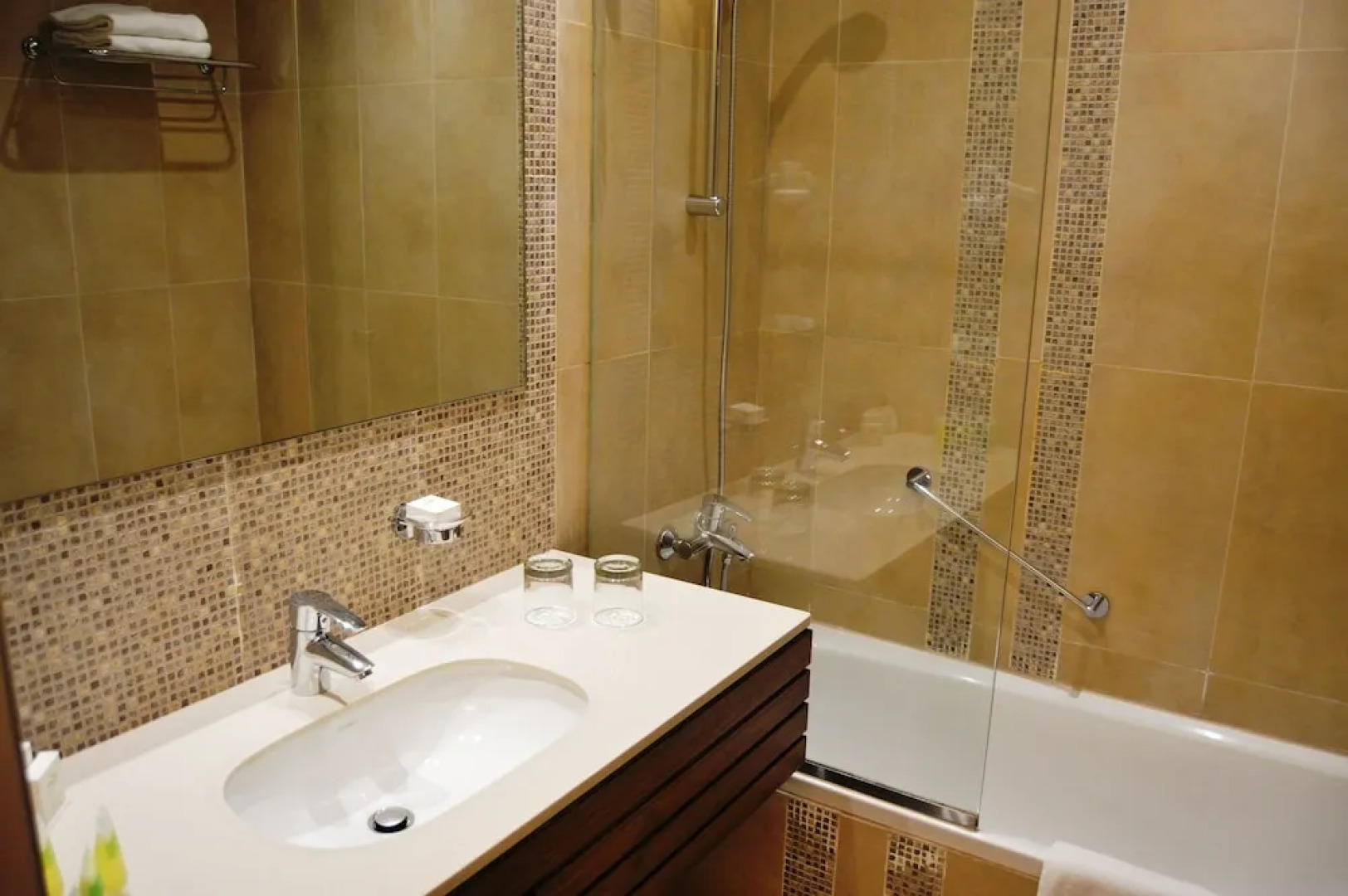 Country Lodge Hotel & Resort