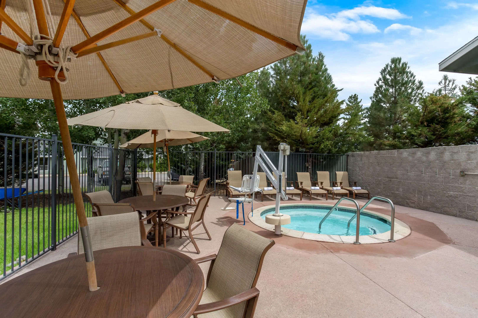 Best Western Rose Quartz Inn