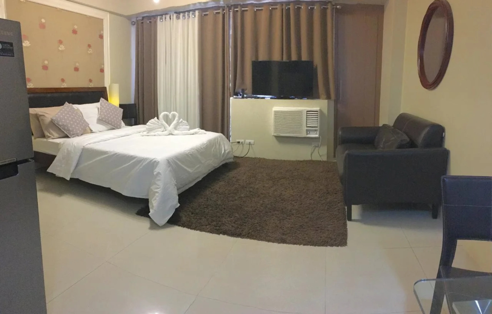 H&M Management @ PalmTree Villas