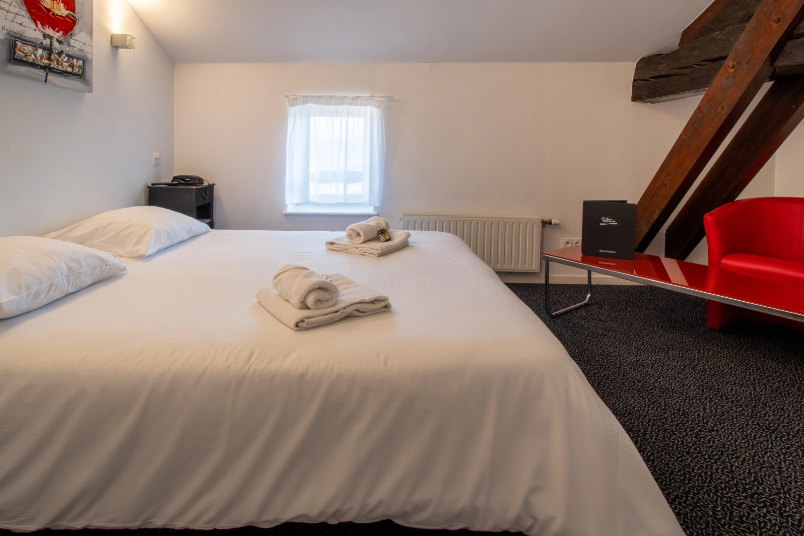 Logis Hôtel Tante Yvonne & son Restaurant semi-gastronomique Lyon Nord