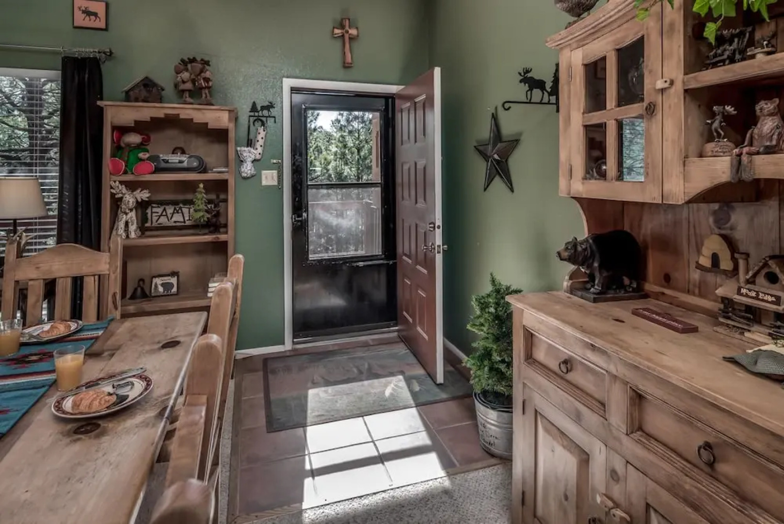 MOOSE3 - Three Bedroom Townhome