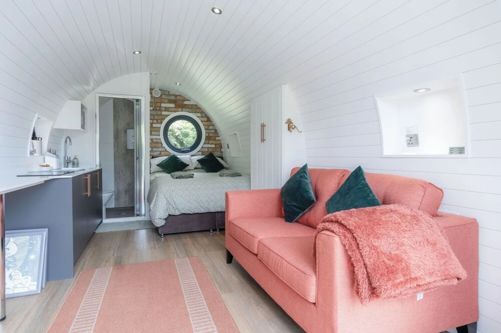 Woody's - 1 Bedroom Pod - Cold Inn