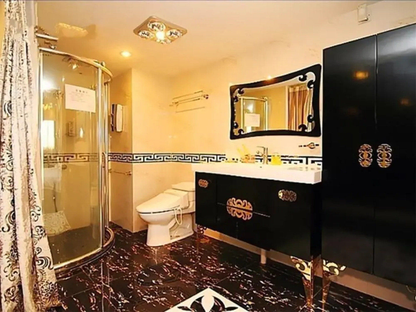 Chongqing Langqingju Apartment