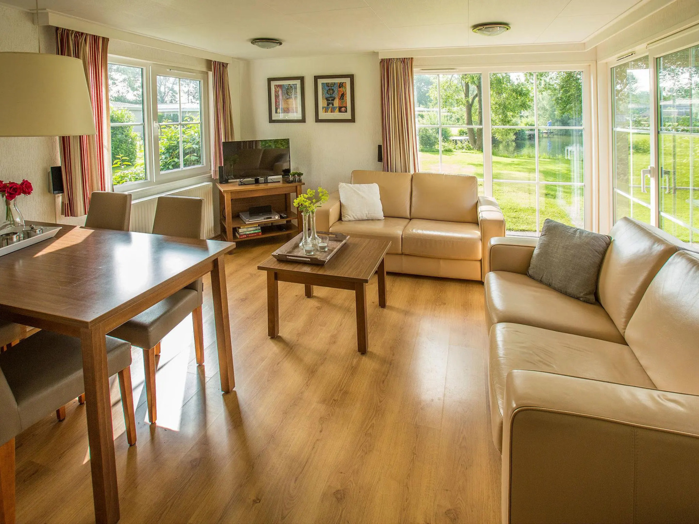 Comfortable chalet with AC and steam shower, in green Twente