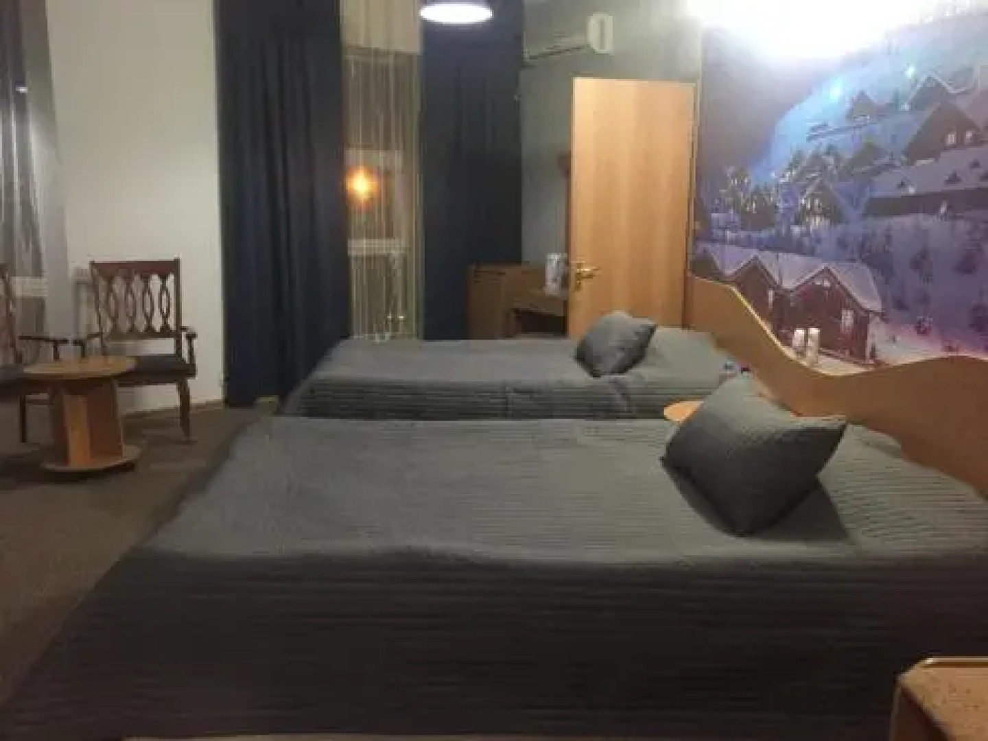 Three Dolphins Hotel