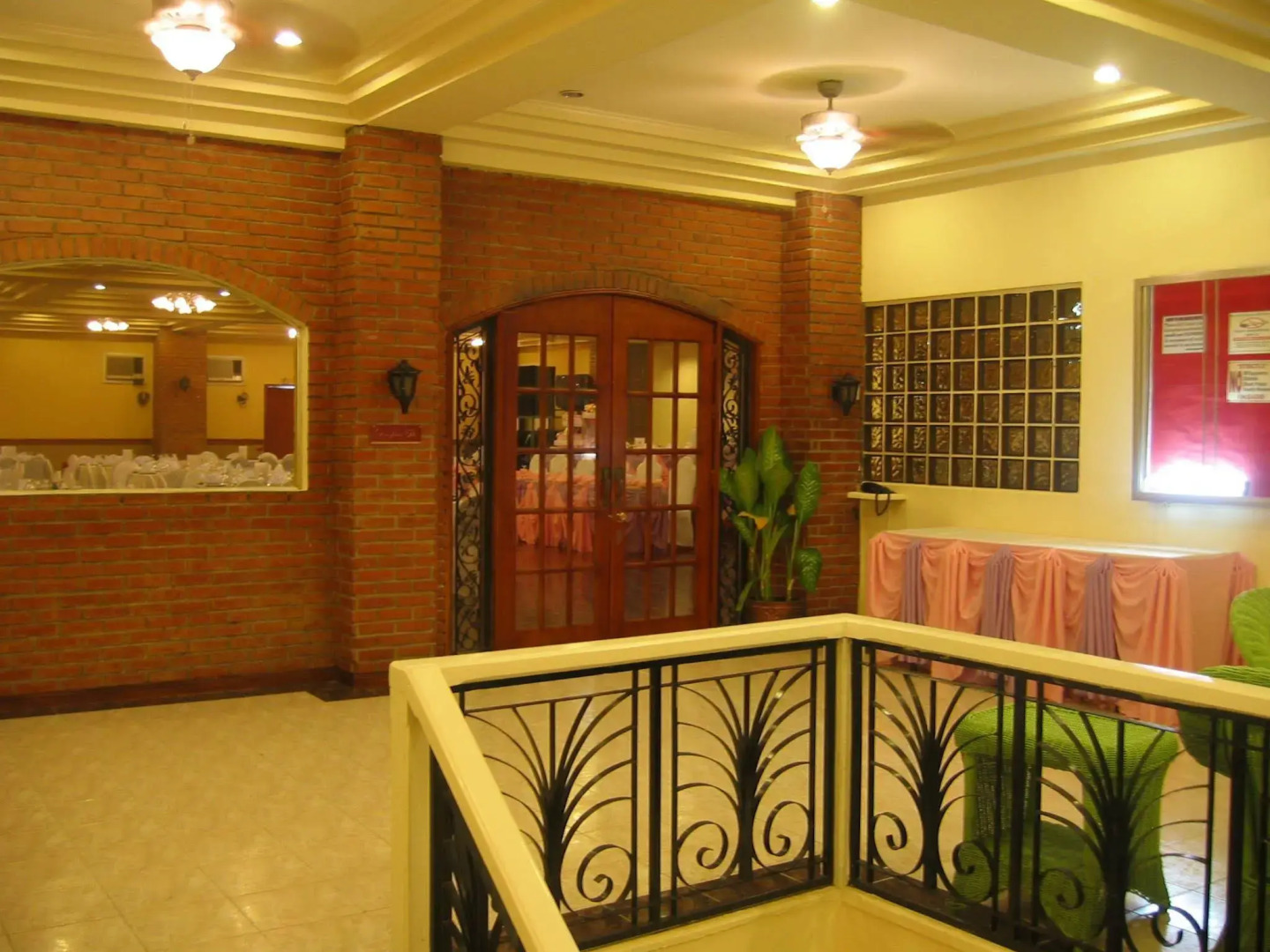 Villa Caceres Hotel