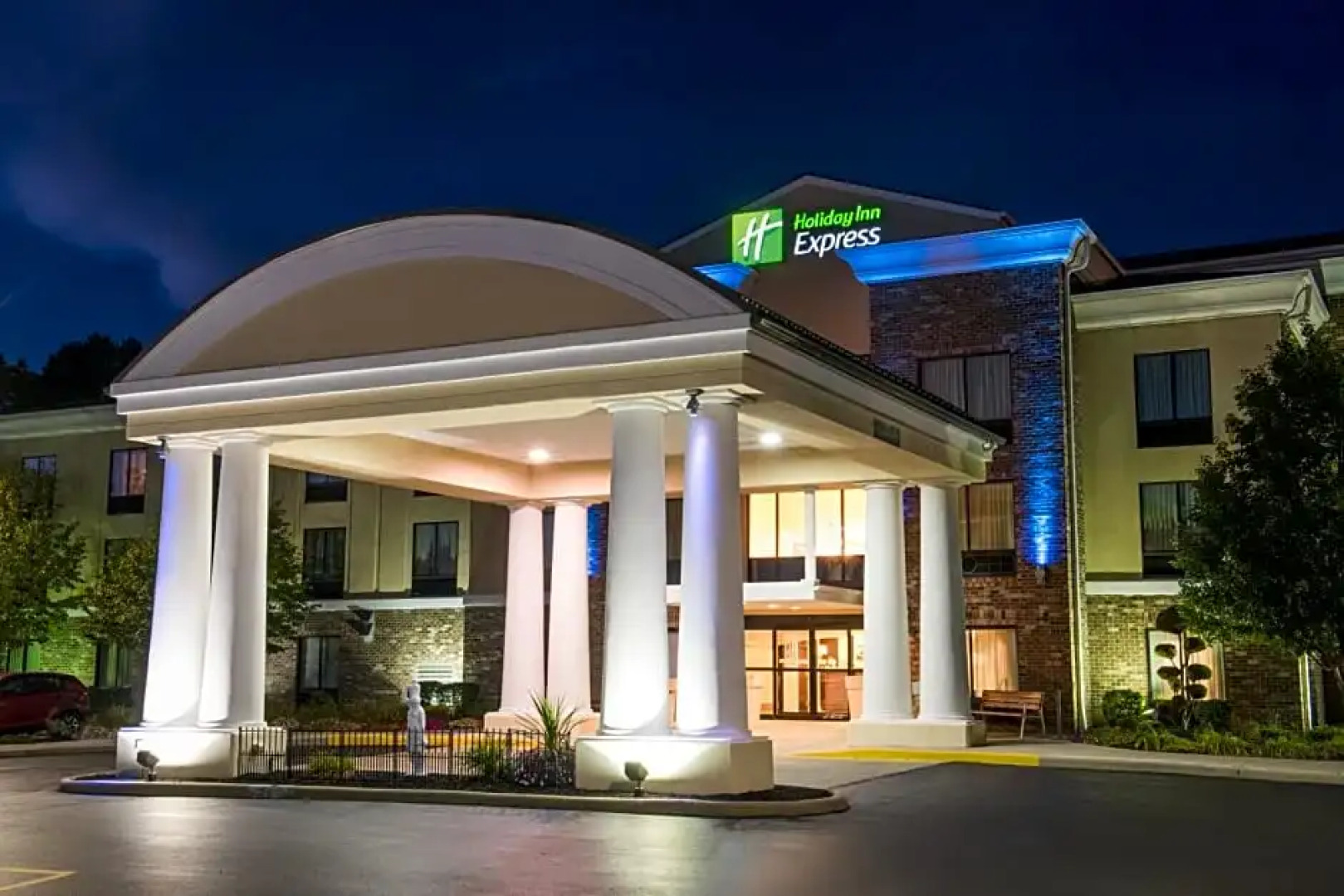 Holiday Inn Express Hotel & Suites Sharon-Hermitage