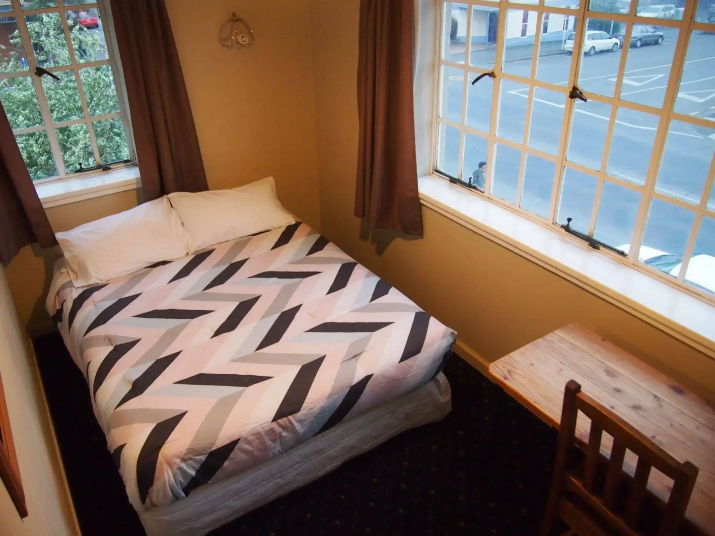 Kiwis Nest Backpackers and Budget Accommodation