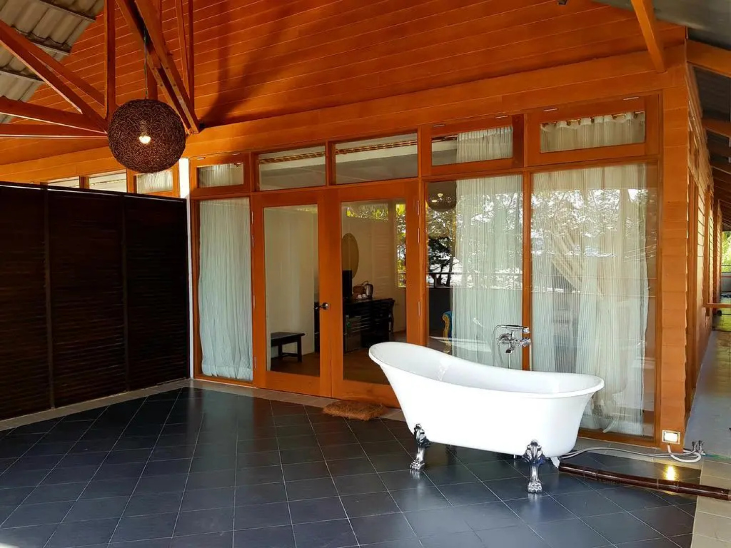 Coconut Island Resort