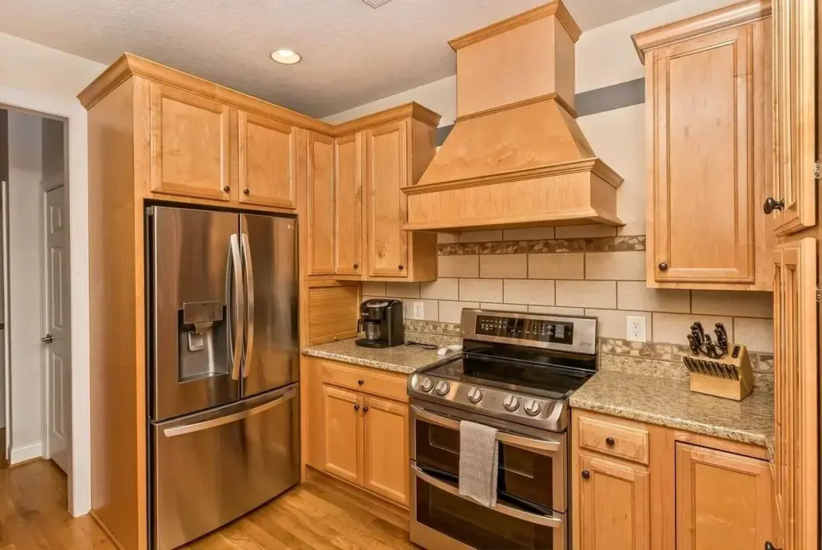 Rumbling Bald Resort Home In Lake Lure - Wifi - Community Beach, Pool, Golf And More 5 Bedroom Home by Sunscape Property Management