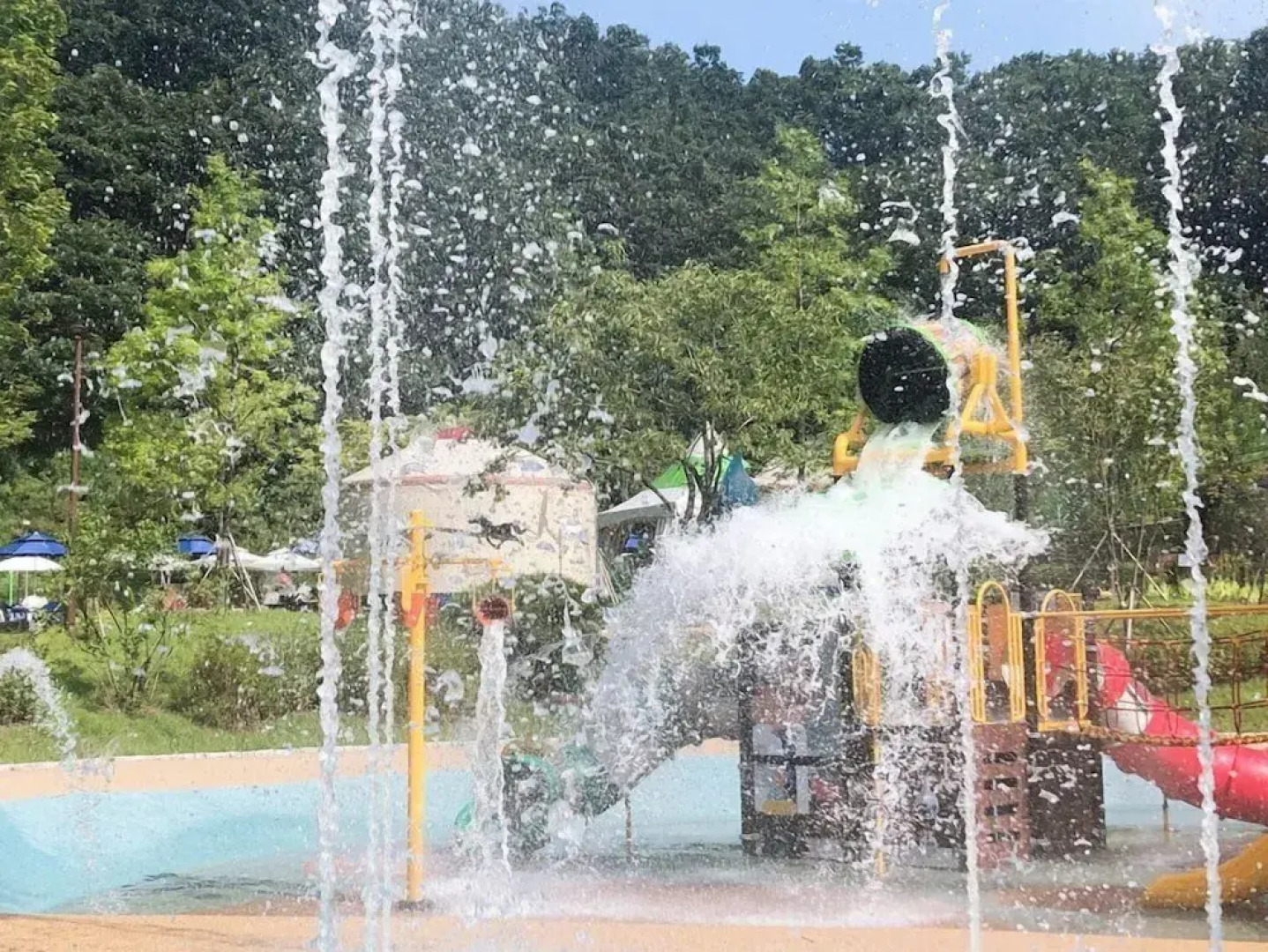 Baekhak Jayuro Resort