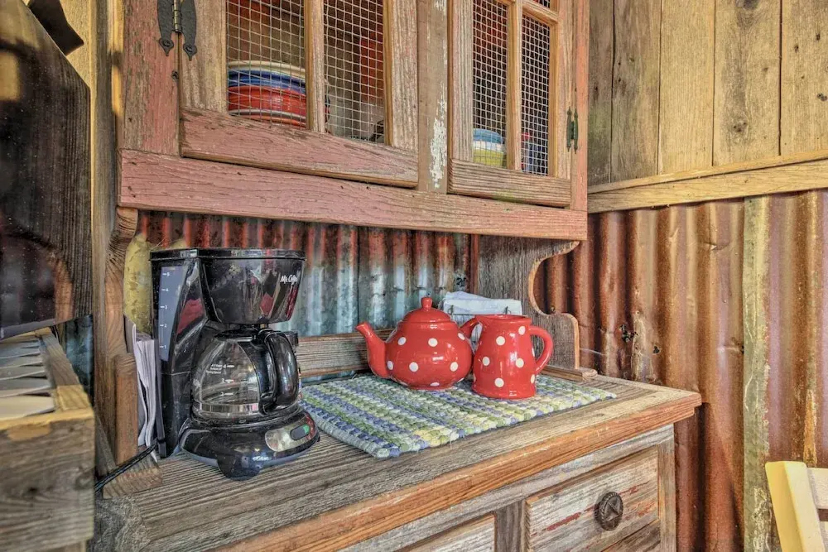 Snuggle Inn Wimberley Cabin w/ Fire Pit + Deck