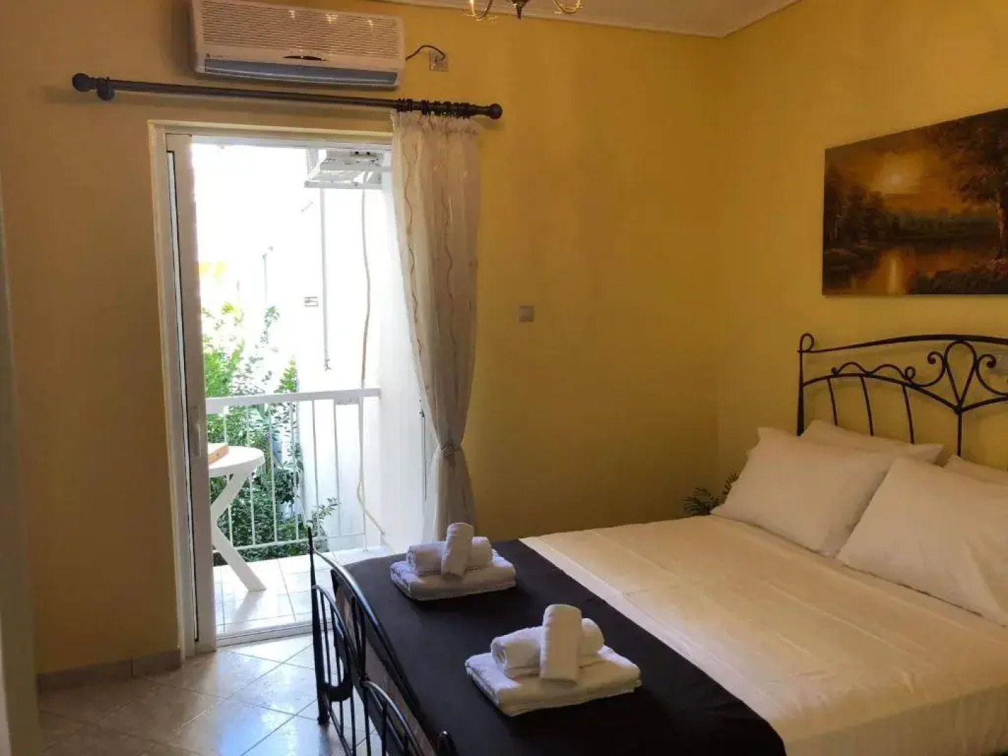 Bright apartment in Nea Palatia • Oropos