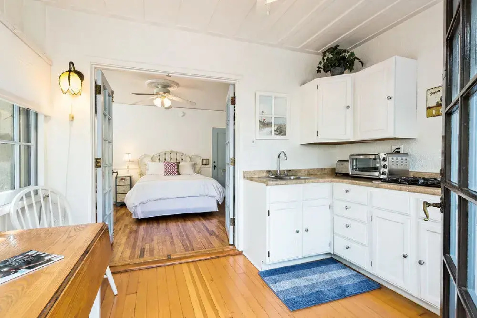 Old Yacht Club Inn Vacation Rentals