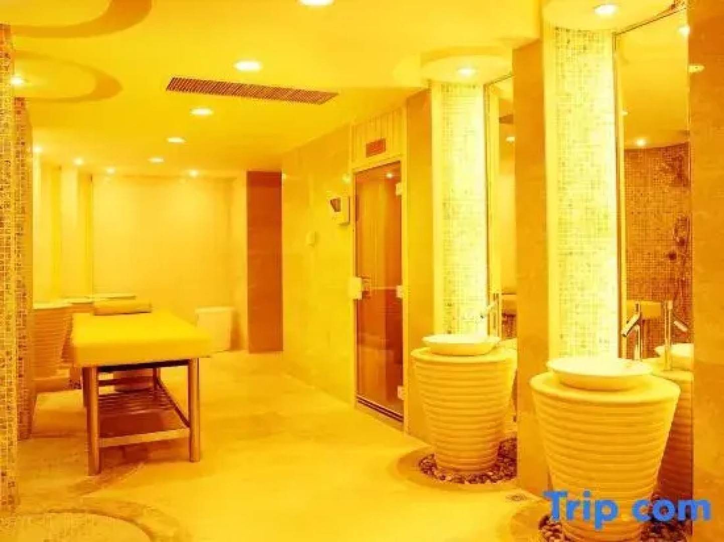 Xingtai Blue Horizon Grand Holiday Hotel