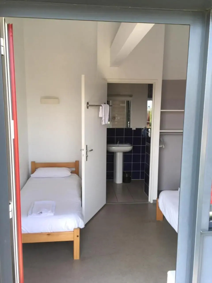 Bella Vista Guest Center Pays Basque