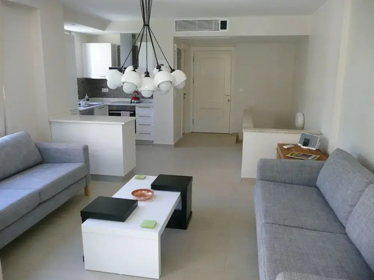 Aquamarine Apartments