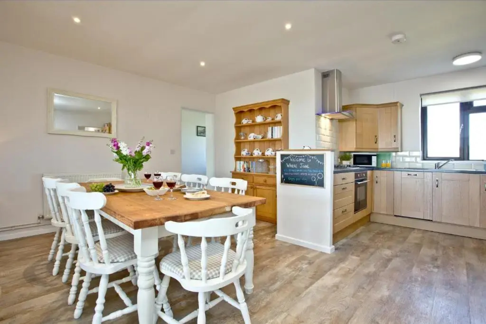 Wheal Jane- Beautifully Fitted Bungalow Helston Cornwall